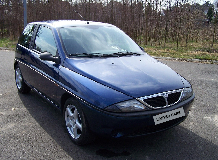 LANCIA YPSILON '02 LANCIA DELTA
